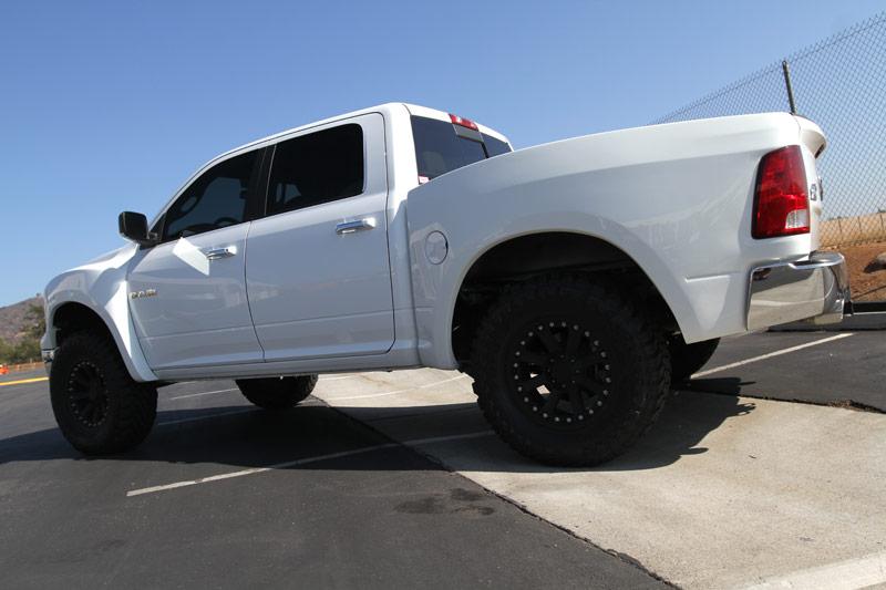 FiberWerX 4.5" Flare 2.5" TT Style Bedsides 09-18 Dodge Ram 5'7" - Click Image to Close